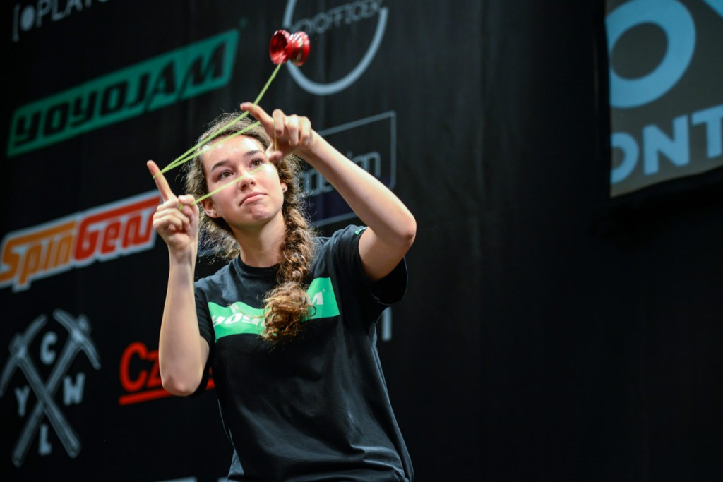 Women World Yo-Yo Champion Tessa Piccillo